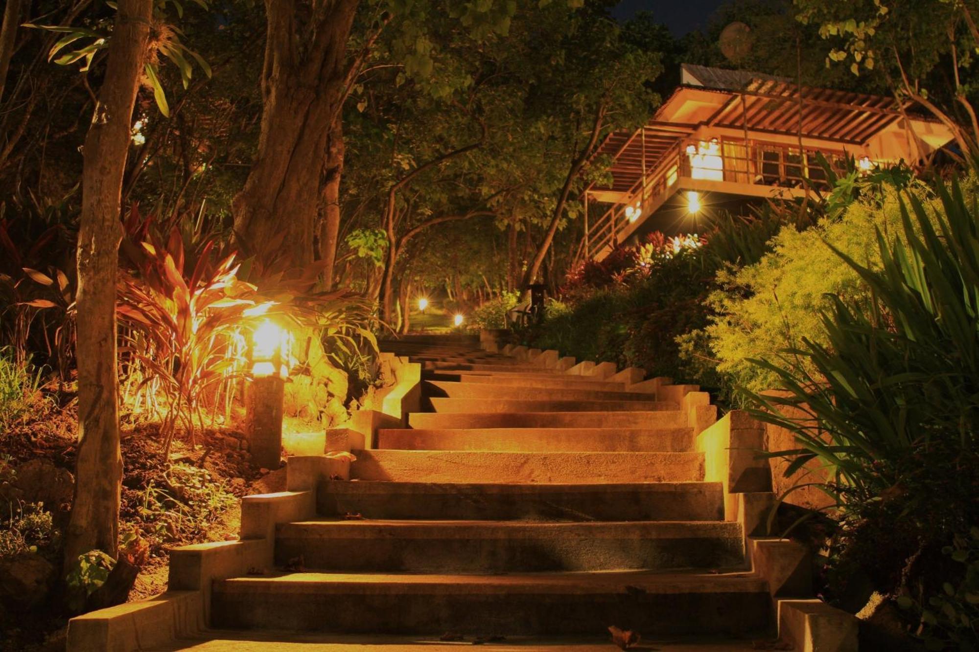 Tugawe Cove Resort Colongcocon Eksteriør bilde
