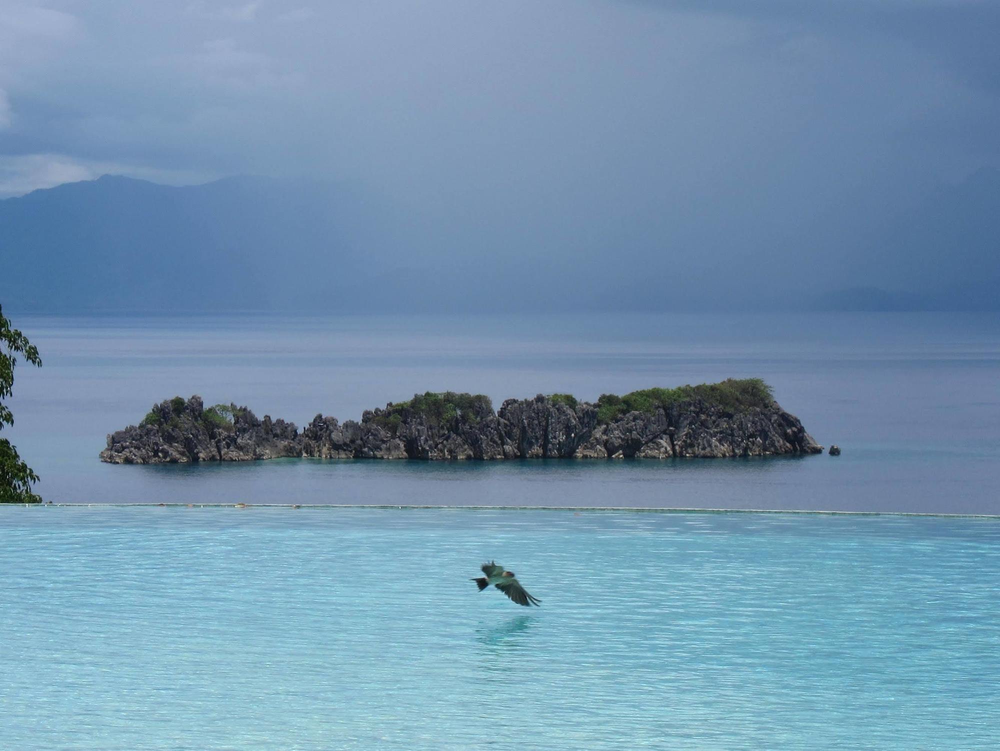 Tugawe Cove Resort Colongcocon Eksteriør bilde