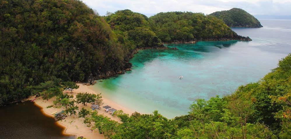 Tugawe Cove Resort Colongcocon Eksteriør bilde